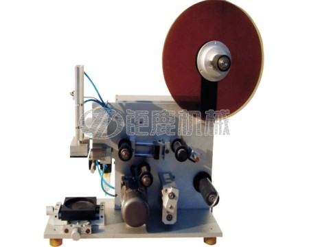 经济型半自动平面贴标机